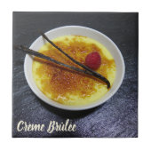 Creme brulae auf Tonschiefer mit Himbeere und Vani Fliese (Vorderseite)