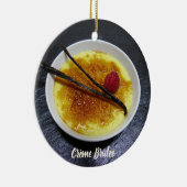 Creme brulae auf Tonschiefer mit Himbeere und Vani Keramik Ornament (Rechts)