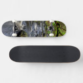 Creme fließt durch den Wald Skateboard (Horizontal)