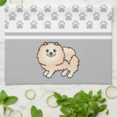 Creme-Spitz mit grauem Pfotenmuster Geschirrtuch (Gefaltet)
