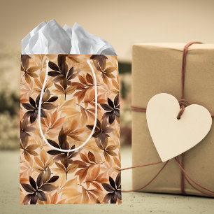 Creme-Tan, Braune Herbstblätter Wasserfarbenmuster Mittlere Geschenktüte