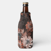 Creme, Teracote-Blume auf dunkelbraunem Hintergrun Flaschenkühler (Flaschenvorderseite)