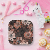 Creme, Teracote-Blume auf dunkelbraunem Hintergrun Pappteller (Party)