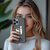 Creme und graue Monogramm-Initialen iPhone Hülle