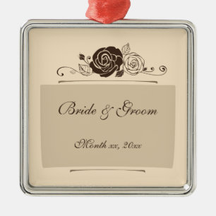 Creme-und Kaffee-Rosen, die Geschenke koordinieren Silbernes Ornament