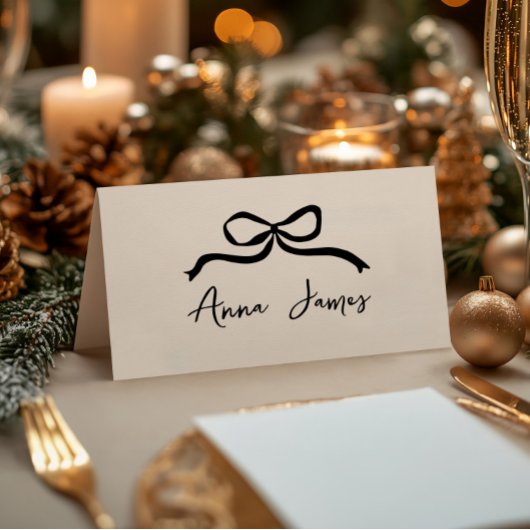 Creme und schwarzer, von der Hand gezogener Bug Platzkarte