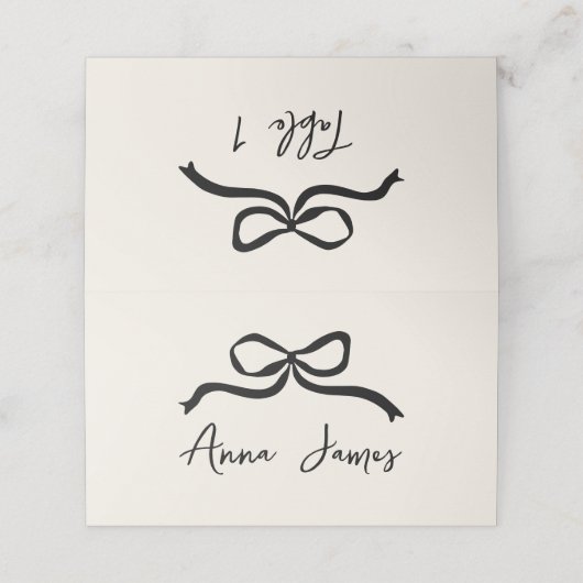 Creme und schwarzer, von der Hand gezogener Bug Platzkarte (Außenseite Aufgefaltet)