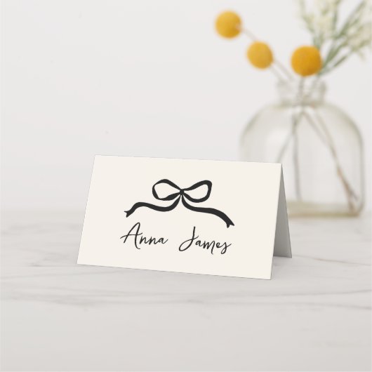 Creme und schwarzer, von der Hand gezogener Bug Platzkarte (Vorderseite)