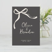 Creme und schwarzer, von der Hand gezogener Bug Save The Date (Stehend Vorderseite)