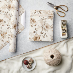 Cremebraune Blumen Geburtstag Geschenkpapier