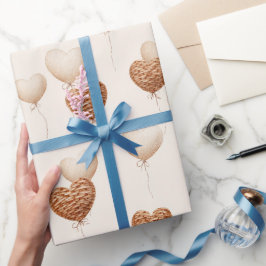 Cremebraune Herzballons Liebe in der Luft Geschenkpapier
