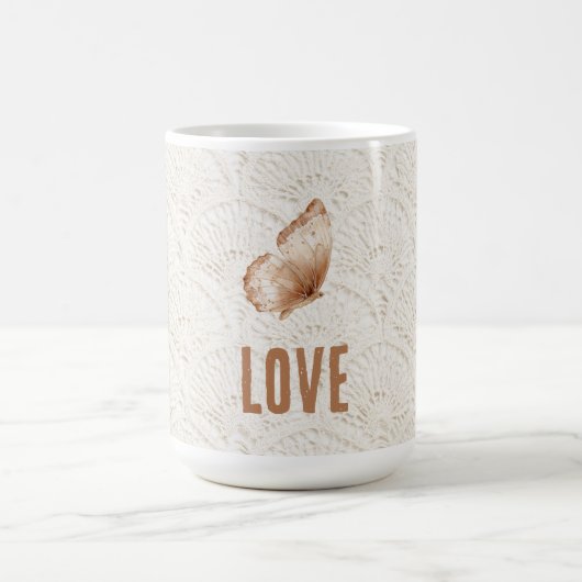 Cremebrauner Boho-Bohemian-Schmetterling Kaffeetasse (Mittel)