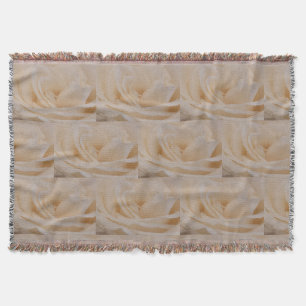 Cremefarbene Rose schließen Decke