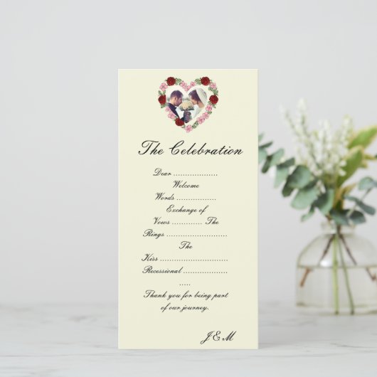 Cremefarbenes Hochzeitsprogramm - Florales Herz (Stehend Vorderseite)