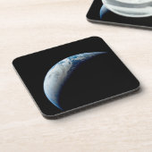 Crescent Earth wurde von der Apollo 4 Mission über Getränkeuntersetzer (Linke Seite)