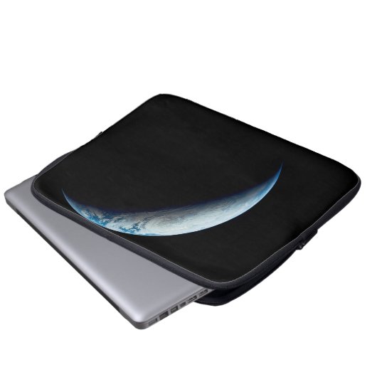 Crescent Earth wurde von der Apollo 4 Mission über Laptopschutzhülle (Vorne Knopf)