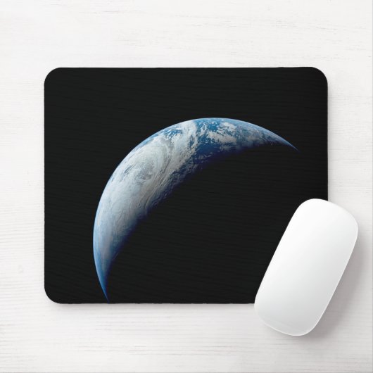 Crescent Earth wurde von der Apollo 4 Mission über Mousepad (Mit Mouse)