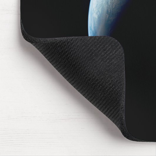 Crescent Earth wurde von der Apollo 4 Mission über Mousepad (Ecke)