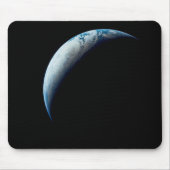 Crescent Earth wurde von der Apollo 4 Mission über Mousepad (Vorne)