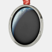Crescent Earth wurde von der Apollo 4 Mission über Ornament Aus Metall (Links)