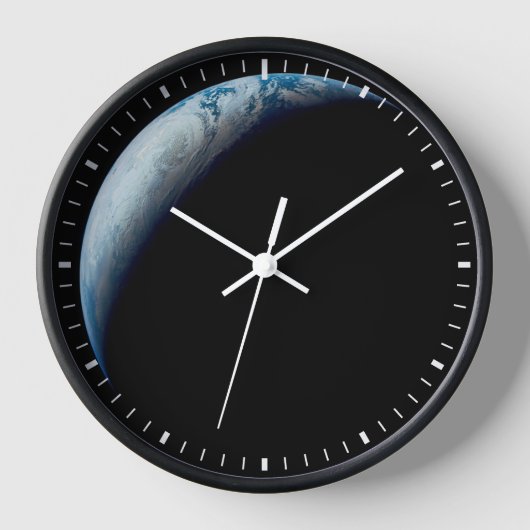 Crescent Earth wurde von der Apollo 4 Mission über Uhr (Vorderseite)