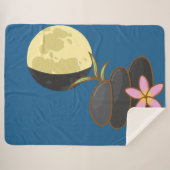 "Crescent Harmony: Balancing Stones and Nature" Sherpadecke (Vorderseite (Horizontal))