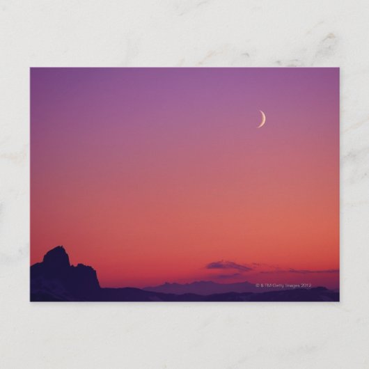 Crescent Moon in der Abenddämmerung Postkarte (Vorderseite)