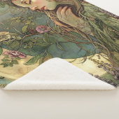 Crescent Moon Ostara Sherpadecke (3/4)