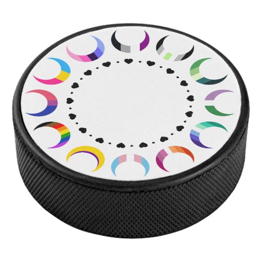 Crescent Pride Moons & Black Hearts Eishockey Puck (3/4)