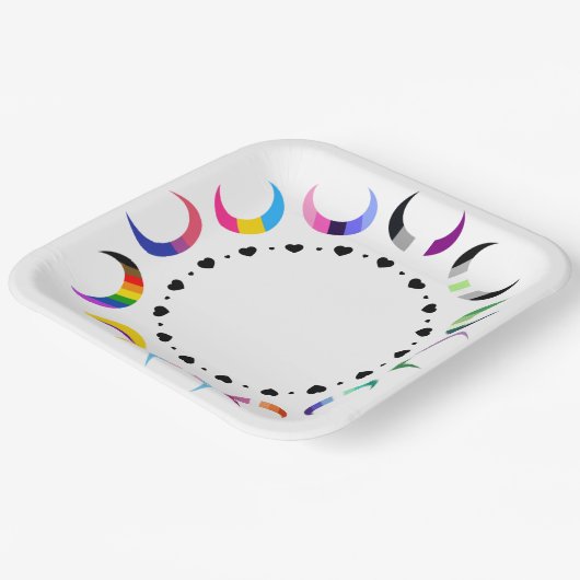 Crescent Pride Moons & Black Hearts Pappteller (Gewinkelt)