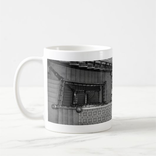 Crescent Treppenhaus Graustufen Tasse (Links)