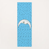 Crescent White Moon Face Black Pips Stars auf Blue Yogamatte (Vorderseite)
