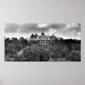 Cresent Hotel Poster (Vorne)