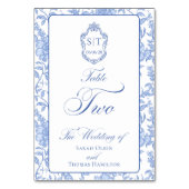Crest Monogram Blaues Florales Skript Zwei Tischnummer (Vorderseite)