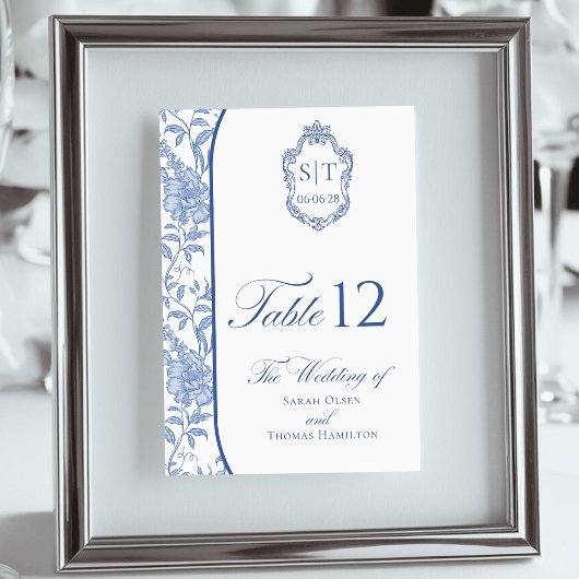 Crest-Monogramm Delft Blau Florales Schriftbild Tischnummer