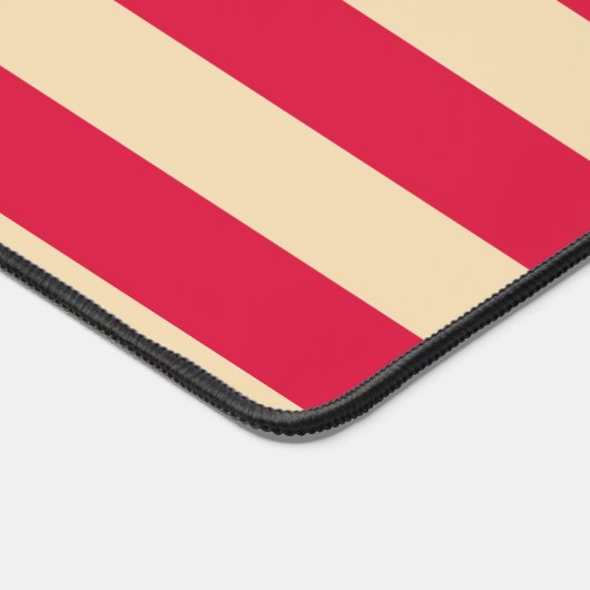 Crimson & Beige Sunburst Desk Mat – Customizable Schreibtischunterlage (Ecke)
