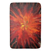 Crimson Core – Fiery Abstract Energy Burst Badematte (Vorderseite Vertikal)