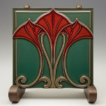 Crimson Flare Art Nouveau Keramik Tile Fliese<br><div class="desc">Entfesseln Sie das kühne Drama der Jugendstil-Ära mit dieser beeindruckenden Keramik. Ein Trio aus feurigen und scharlachroten Blätter steht stolz vor einem Hintergrund von tiefgrünem Jäger, der eine ebenso lebendige wie elegante Intensität ausstrahlt. Die sanften Linien des antiken Goldes und der warmen Taupe schaffen ein visuelles Fest und beleuchten die...</div>