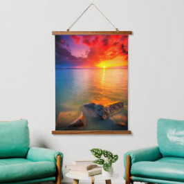 Crimson Horizon Over Gentle Waters Wandteppich Mit Holzrahmen