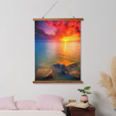 Crimson Horizon Over Gentle Waters Wandteppich Mit Holzrahmen (Schlafzimmer)