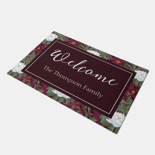 Crimson Lotus Elegance Muster - Der weiße Lotus Fußmatte (Schrägansicht)