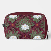 Crimson Lotus Elegance Muster - Der weiße Lotus Waschbeutel (Vorderseite)
