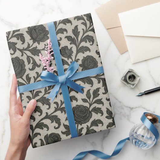 Crimson Nocturne Bloom Viktorianisch Geschenkpapier (Schenken)