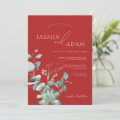 Crimson Red Eucalyptus Greenery Monogram Wedding Einladung (Stehend Vorderseite)