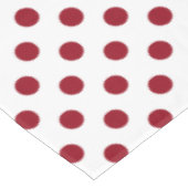 Crimson Red Polka Dots Circles Tischdecke (Schrägansicht)