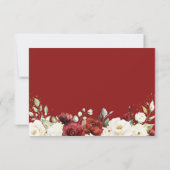 Crimson Red White Floral Gold Confetti Wedding RSVP Karte (Rückseite)