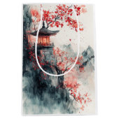 Crimson Sakura Pagode Wasserfarbe Mittlere Geschenktüte (Vorderseite)