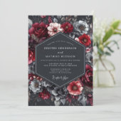 Crimson Shadow Nocturne Hochzeit Einladung (Stehend Vorderseite)