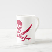 Crimson Skull & Schwerter Pirate Fahne von Calico  Porzellantasse (Vorderseite Rechts)