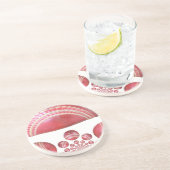 Crimson Spin - Ein wunderschöner Red Cricket Ball Getränkeuntersetzer (Seite)